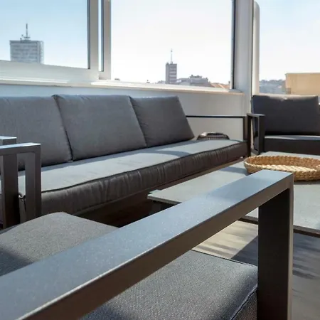 Dj Vista Luxury Apartment
