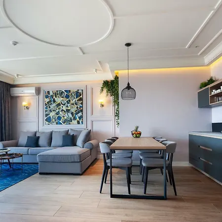 Dj Vista Luxury Apartment